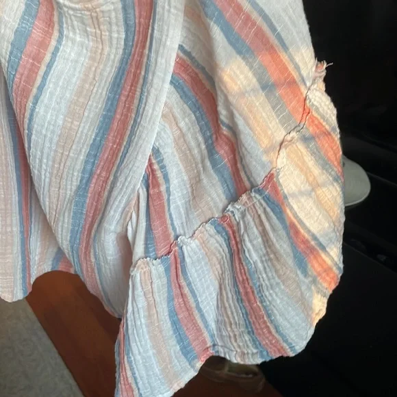 Striped Linen Crop Top - Picture 4 of 5